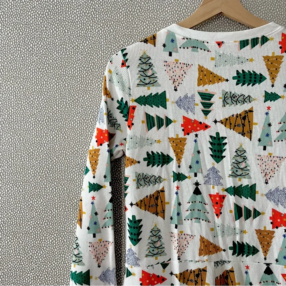 M Old Navy Thermal One Piece Christmas Pajamas